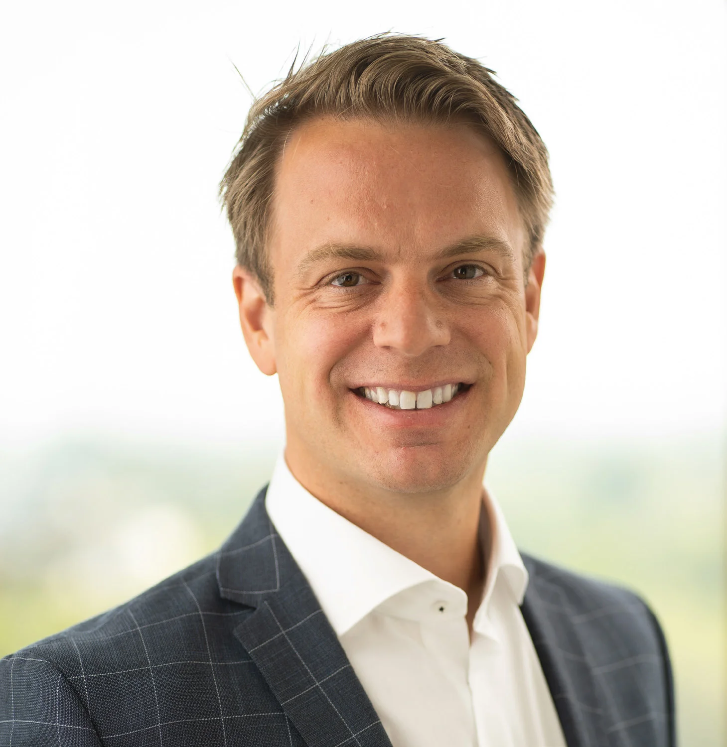 Dr Nils Hellrung